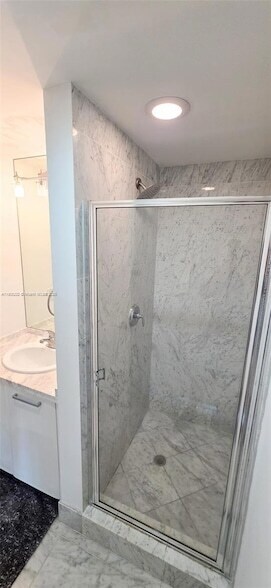 Building Photo - 253 NE 2nd St