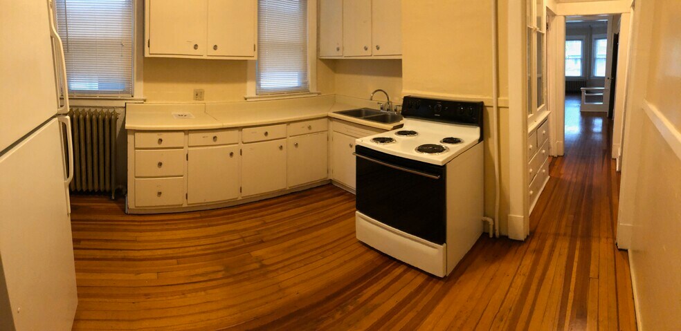 Building Photo - 817 Myrtle Ave
