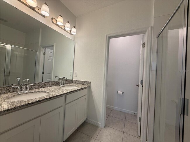 Building Photo - 15025 Willow Arbor Cir