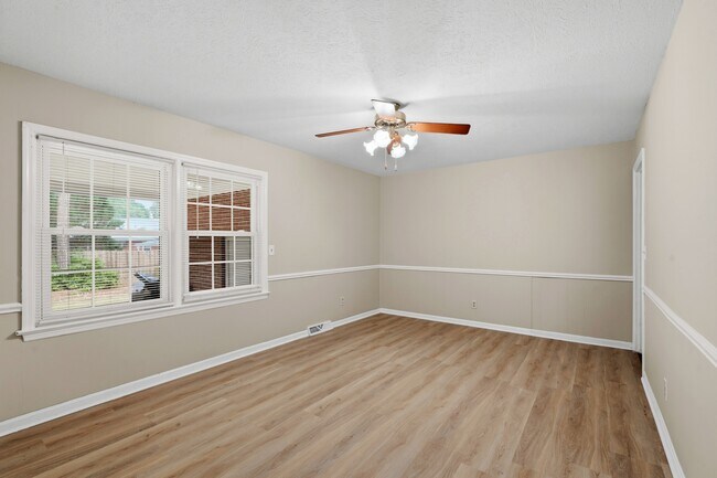 Building Photo - 1202 Patetown Rd
