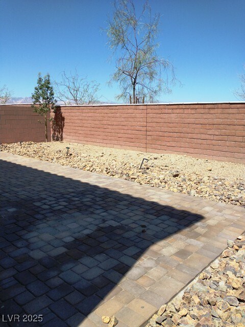 Building Photo - 8194 Golden Cholla Ave