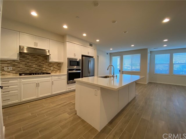 Building Photo - 220 Buena Vida Dr