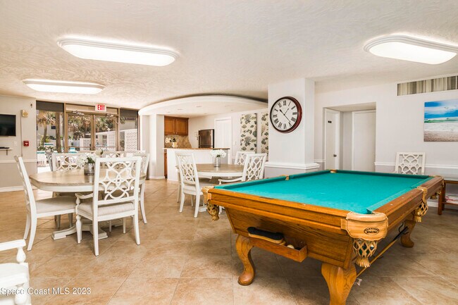 Building Photo - 877 N Hwy A1A