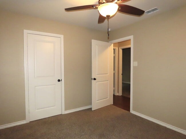 Building Photo - Coming Soon!! Lindale, Gorgeous 4 Bedroom, 2 Bath Home!