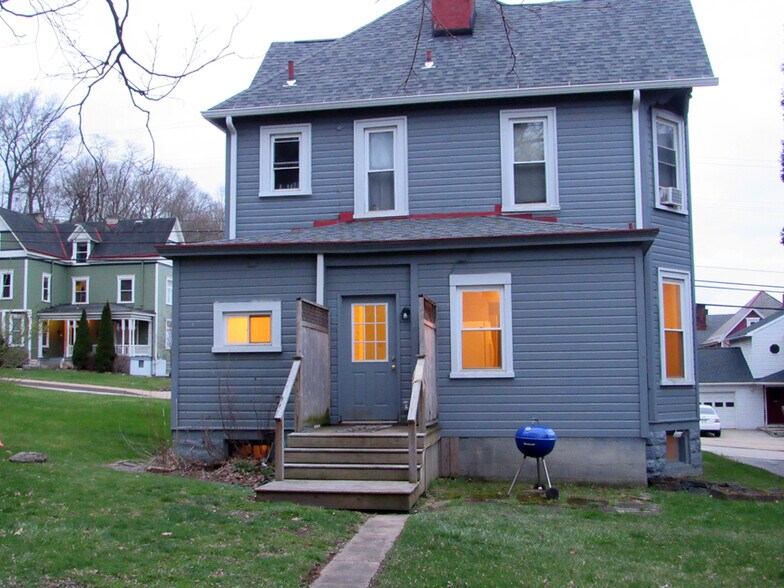 Building Photo - 529 Chestnut St