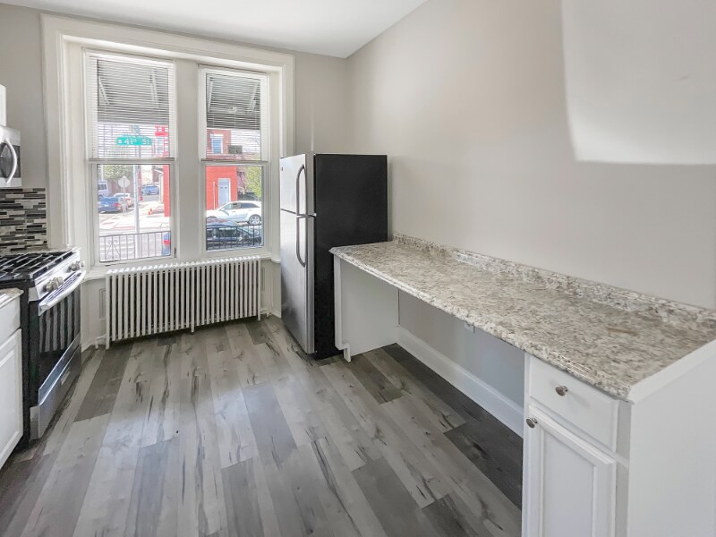 Building Photo - 1101 N 41st St