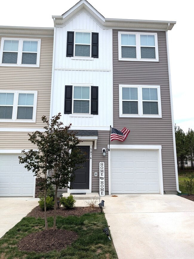 Building Photo - 5876 Ginger Dr