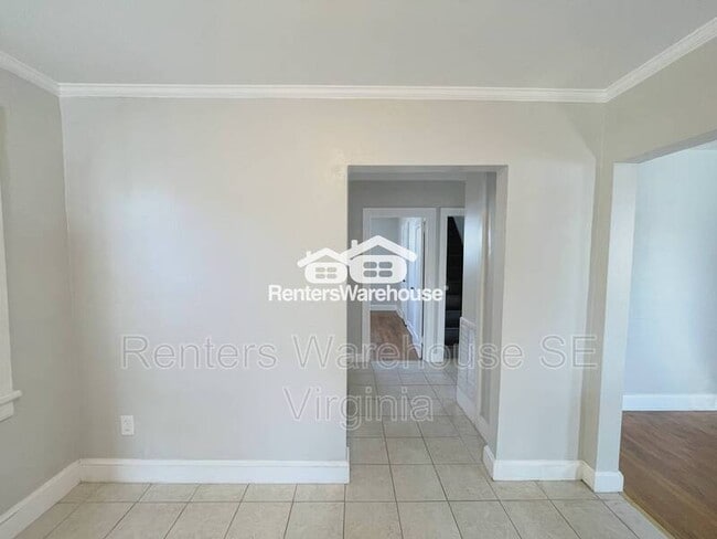 Building Photo - 459 Algonquin Rd