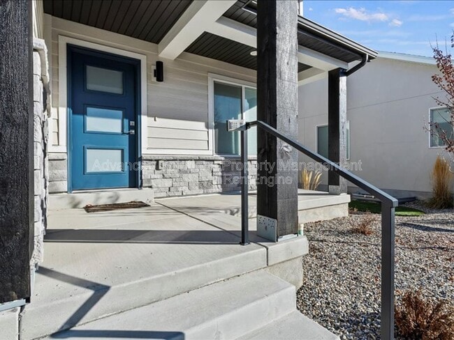 Building Photo - 7411 S Drake Pk Ct