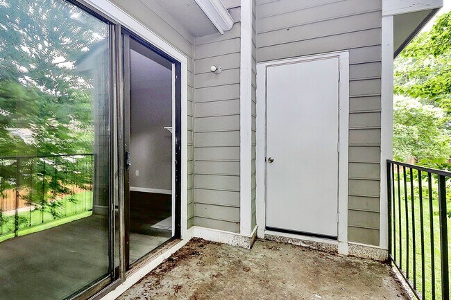 Building Photo - 3240 Heathstead Place