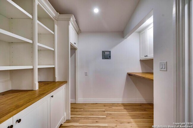 Building Photo - 111 Stony Hills Rd