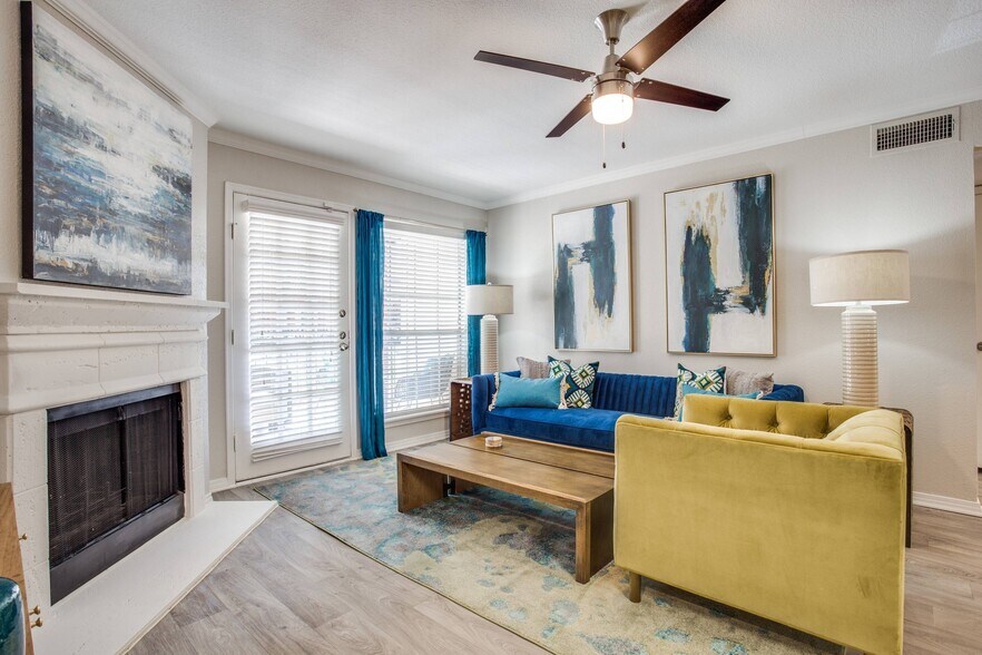 The Oaks at Valley Ranch 9519 E Valley Ranch Pky Irving TX 75063