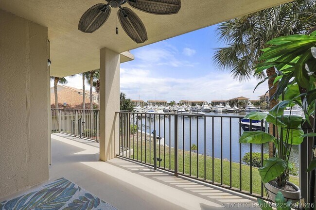 Building Photo - 1601 Marina Isle Way