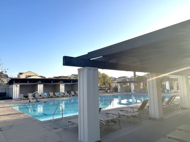 Building Photo - PADDOCK AVE CHINO 91708 (4 BED / 3 BATH)