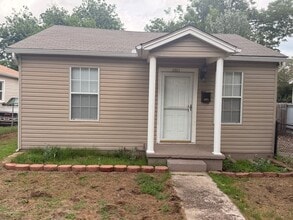 Building Photo - Charming 2-Bedroom Home in the Bethany School District