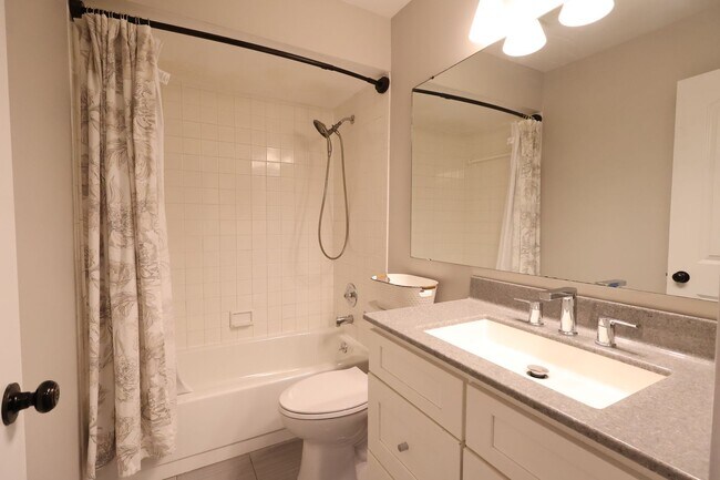 Building Photo - 622 Rustic Valley Dr