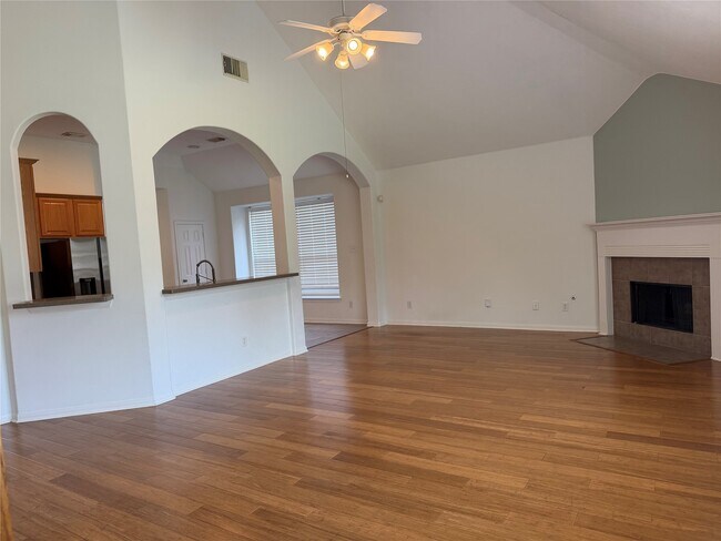 Building Photo - 38 N Regan Mead Cir
