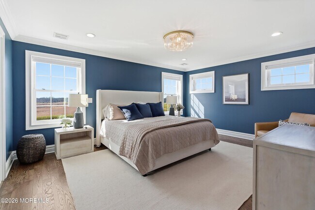 Building Photo - 619 Park Ave