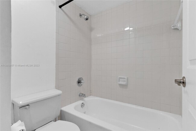 Building Photo - 15665 SW 74th Cir Dr