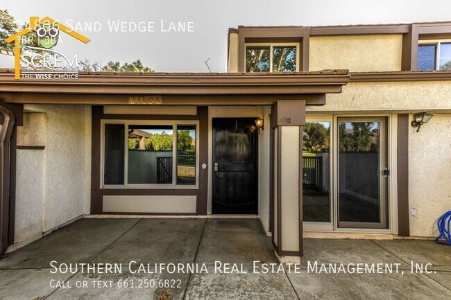 Building Photo - Three bedroom Townhome at Valencia Fairways
