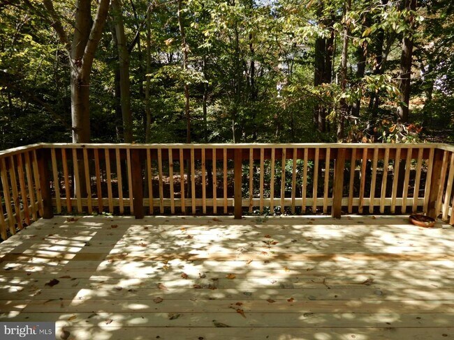 Building Photo - 7014 Maple Tree Ln