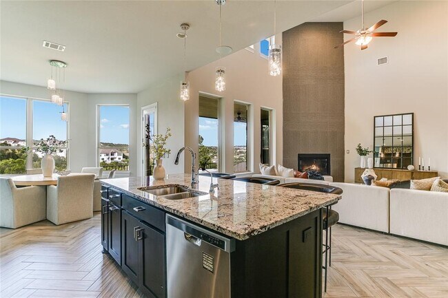 Building Photo - 3925 Piana Pl