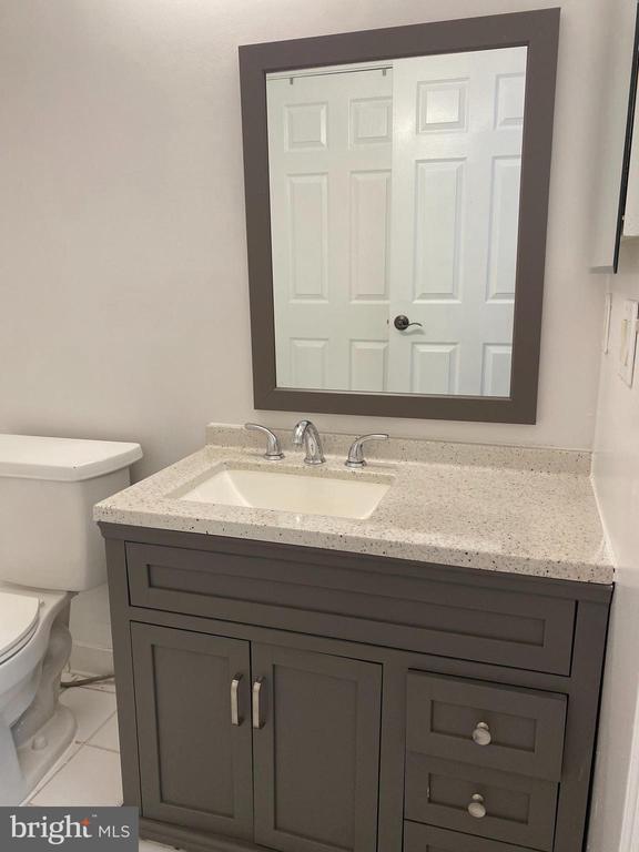 Building Photo - 12106 Greenway Ct