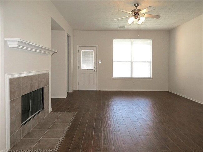 Building Photo - 6410 Bonnie Chase Ln