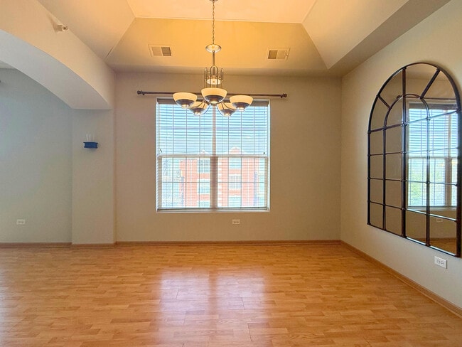 Building Photo - 16600 Liberty Cir