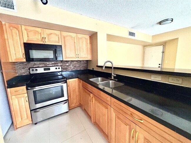 Building Photo - 777 SW 111th Way