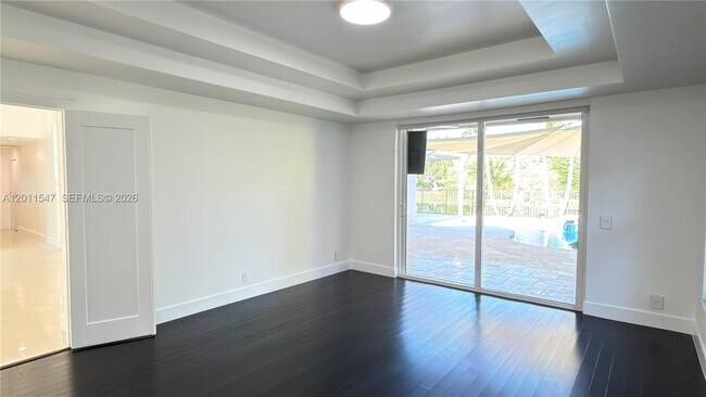 Building Photo - 3767 Oak Ridge Cir