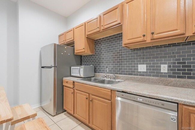 Building Photo - Newly Renovated 4 Bedroom | 4 Bath With Private Parking | Upper and Lower Covered Porches!