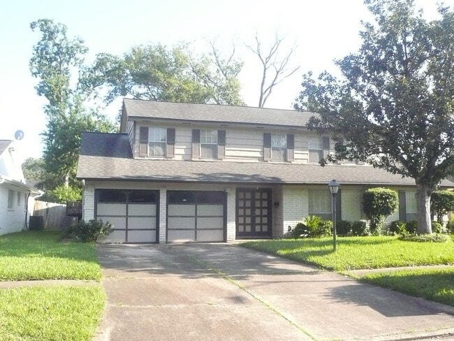 Primary Photo - 9402 Meaux Dr