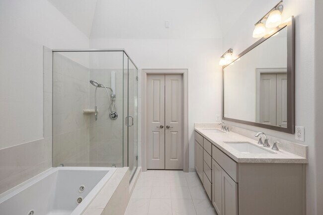 Building Photo - 3302 Audley St