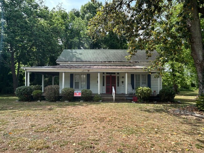 Building Photo - 318 S Limestone St