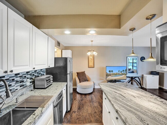 Building Photo - 3014 Cornwall A