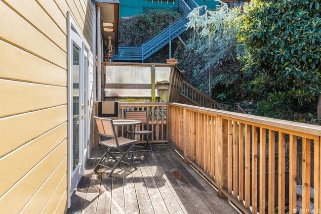 Building Photo - 724 De Haro St