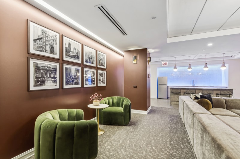 Building Photo - 238 E Chestnut St