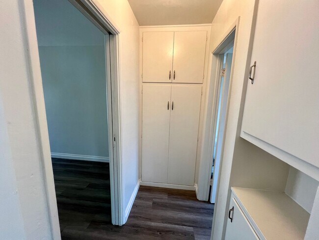 Building Photo - Pet Friendly Unit within Gated Community in North Park! COMPLIMENTARY Laundry! Street Parking Only!