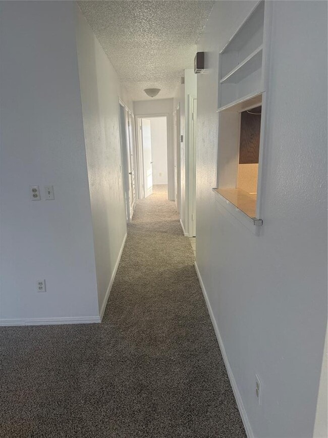 Building Photo - 315 Willow Pl