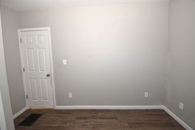 Building Photo - Mishawaka 2 Bedroom apartment