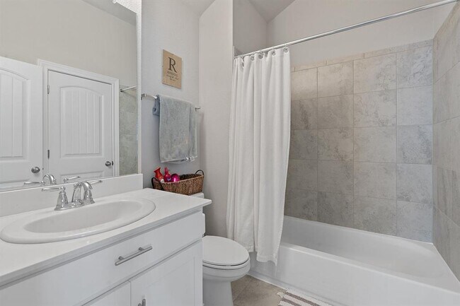 Building Photo - 209 Birkshire Dr