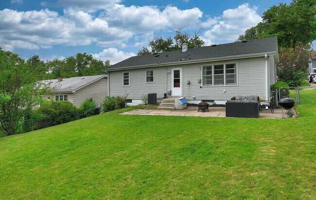 Building Photo - Coming Soon! Bright & Spacious 3 Bed Home with Finished Basement & Huge Backyard