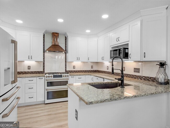 Building Photo - 12609 Old Well Ct