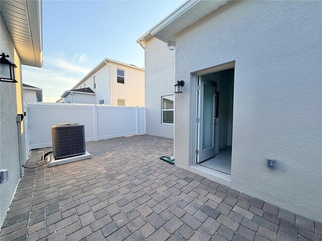 Building Photo - 2348 Rider Rain Ln