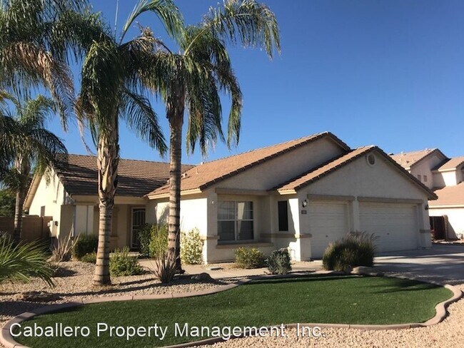 Primary Photo - 3 br, 2 bath House - 256 E Liberty Ln 2119...