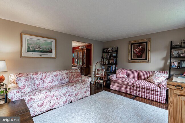 Building Photo - 6221 Wilmington Dr