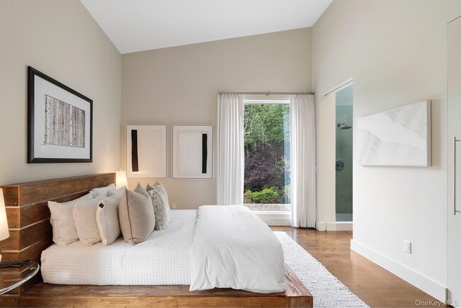 Building Photo - 7 Rolling Wood Ln