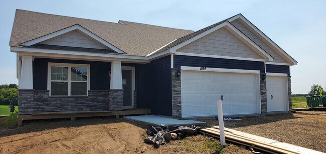 Building Photo - 5193 Mustang Dr