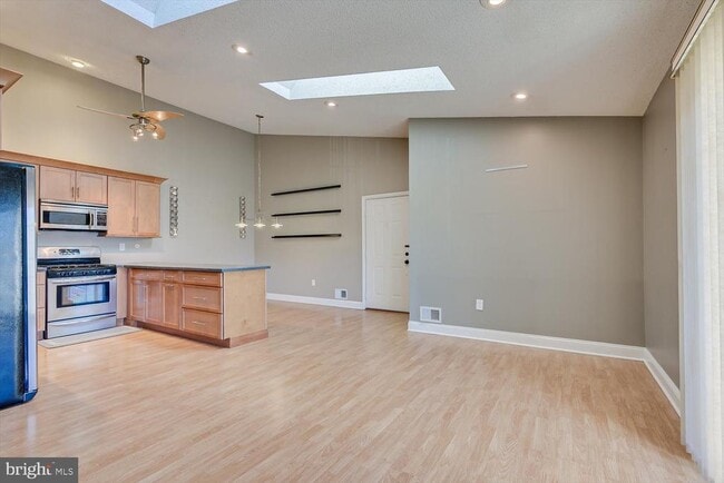 Building Photo - 268 Kempsey Dr